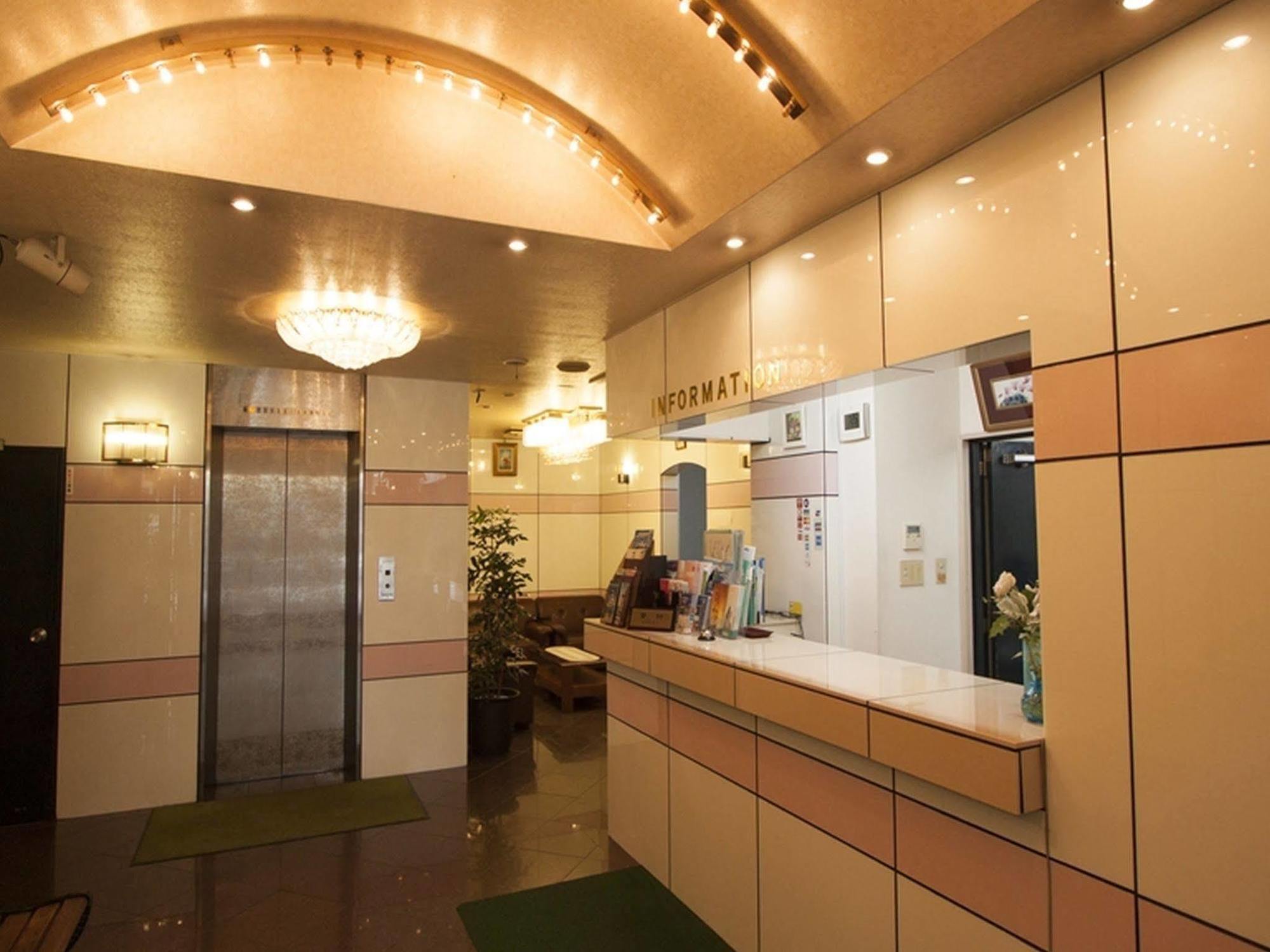 Weekly Green In Namba Osaka Exterior foto